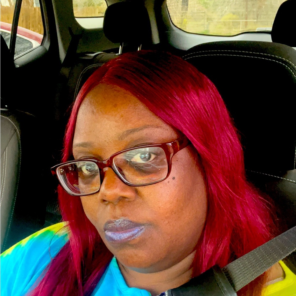 Meet your Posher, Monica